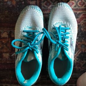 Brooks sneakers size 7.5